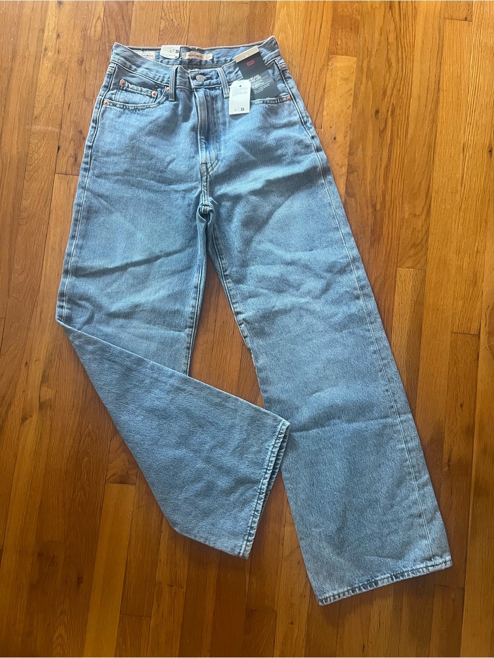 Levi's Men's Relaxed Straight Jeans in Light Blue Wash